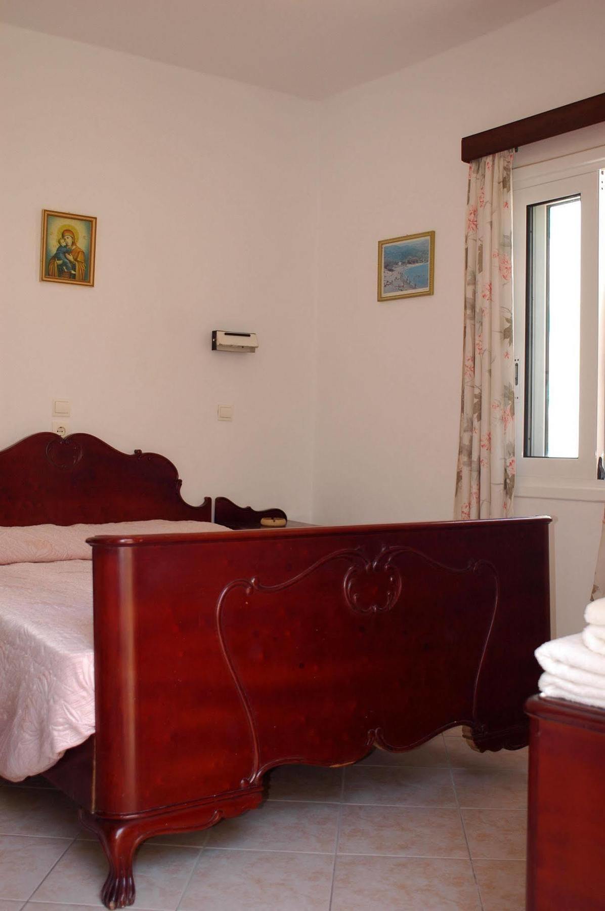 Avra Rooms Karpatos Zewnętrze zdjęcie